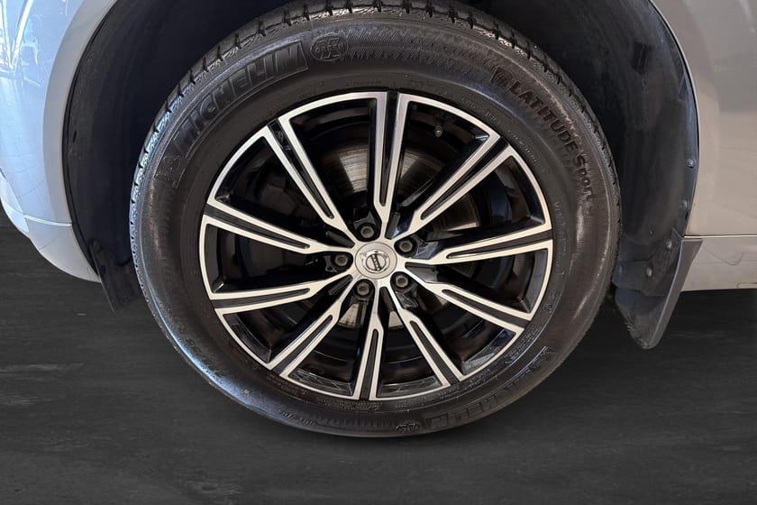 Bild 5 av Volvo XC60 T5 AWD  Inscription / Panorama / Drag
