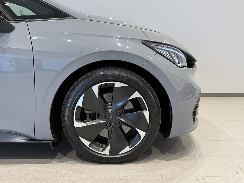 Bild 4 av CUPRA Born e-boost 58 58kWh Backkamera Beats Audio
