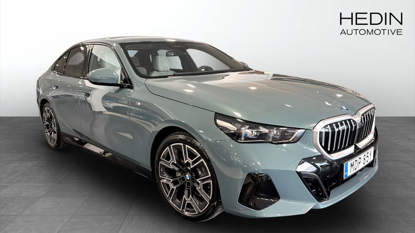 Bild 2 av BMW 530e xDrive Steptronic M Sport / Dragkrok / Ljust Läder