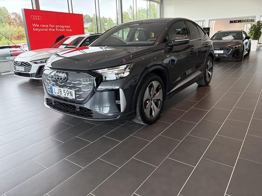 Bild 1 av Audi Q4 Sportback e-tron quattro 220 KW S-line