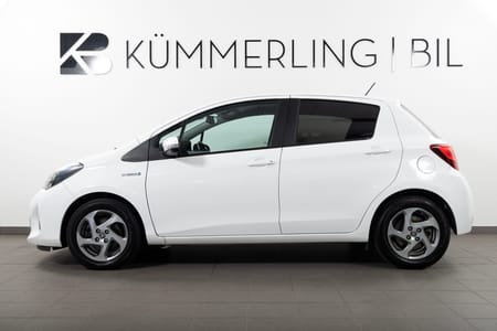 Toyota Yaris Hybrid e-CVT Backkamera Farthållare