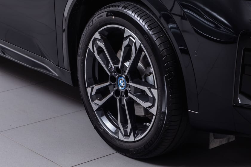 Bilde 3 av BMW iX2 xDrive30 FullyCharge-Krok-Adaptiv Cruise-Harman/Kardon
