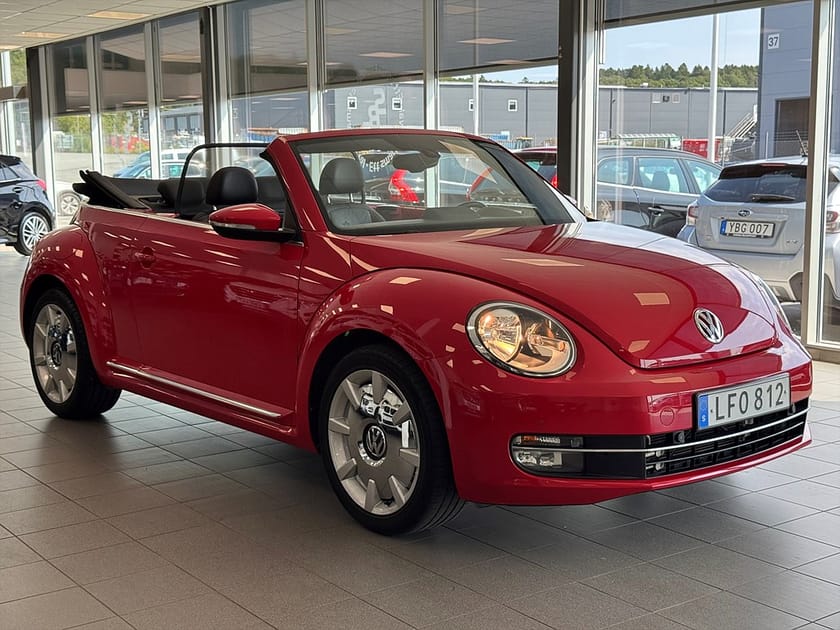 Bild 2 av Volkswagen Beetle Cabriolet 1.2 TSI CarPlay Skinn