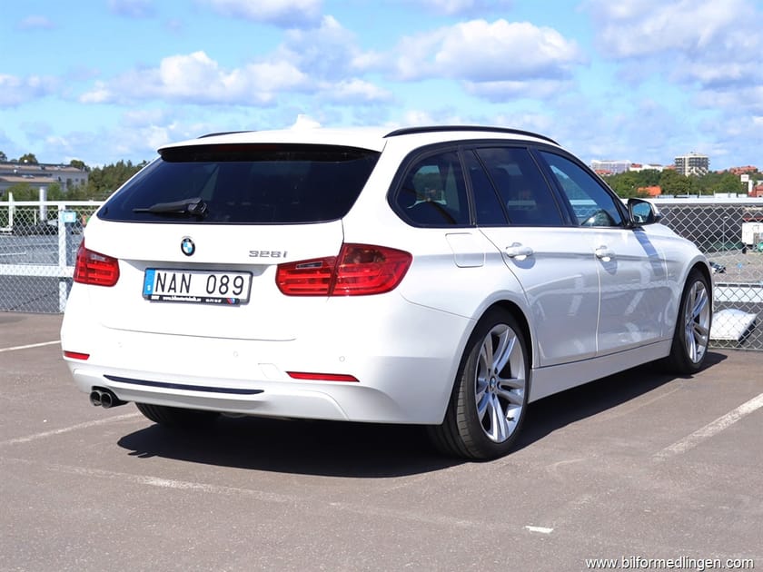 Bild 4 av BMW 328i Touring 328 Sport Line Automat S/V-hjul GPS Drag