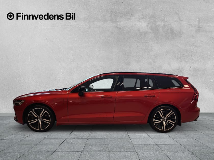 Bild 2 av Volvo V60 Recharge T6 R-Design (V-hjul, Drag, HUD, 360)