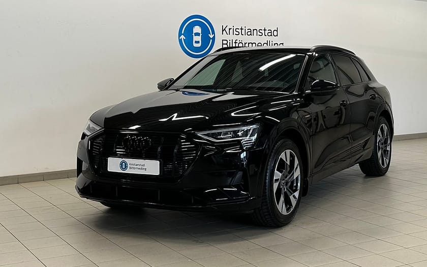 Bild 2 av Audi e-tron 55 quattro Navigation Svart Optikpaket Cockpit