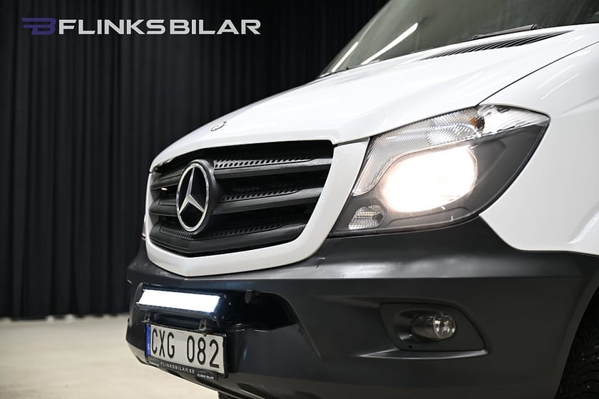 Bild 3 av Mercedes-Benz Sprinter 316 BlueTEC 4MATIC Skåpbil 163HK Inredd|Drag|Värmare