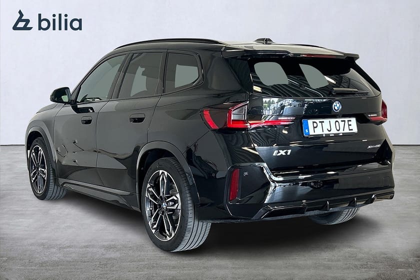 Bild 5 av BMW iX1 xDrive30 xDrive30/M Sport/DEMO/Drag/HUD/H&K/360/Minne