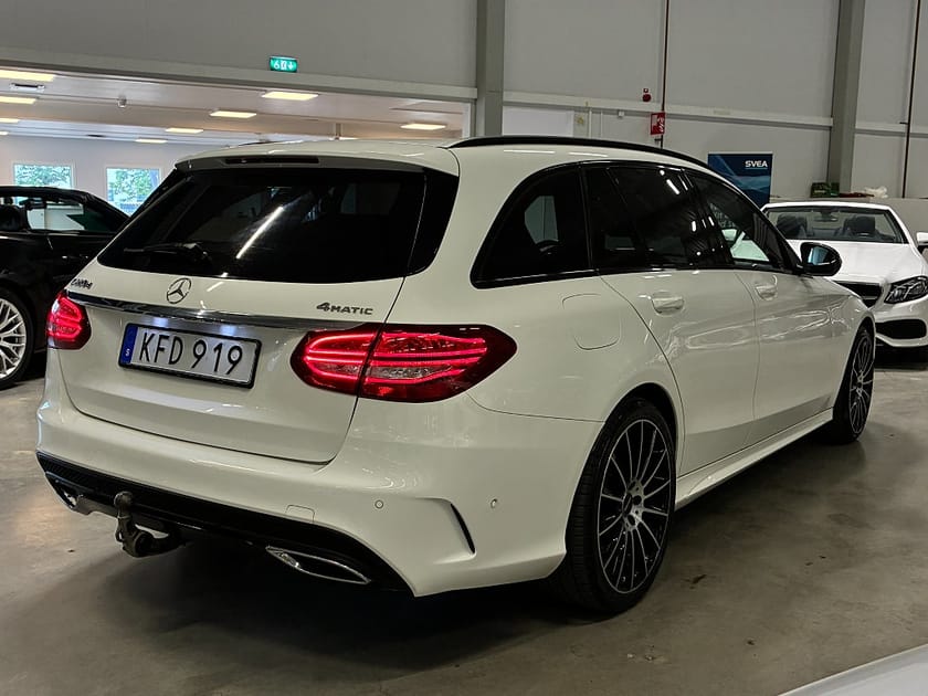Bild 5 av Mercedes-Benz C 220 T d 4MATIC 4M 9G-Tronic AMG | Burmester | Drag | Värmare