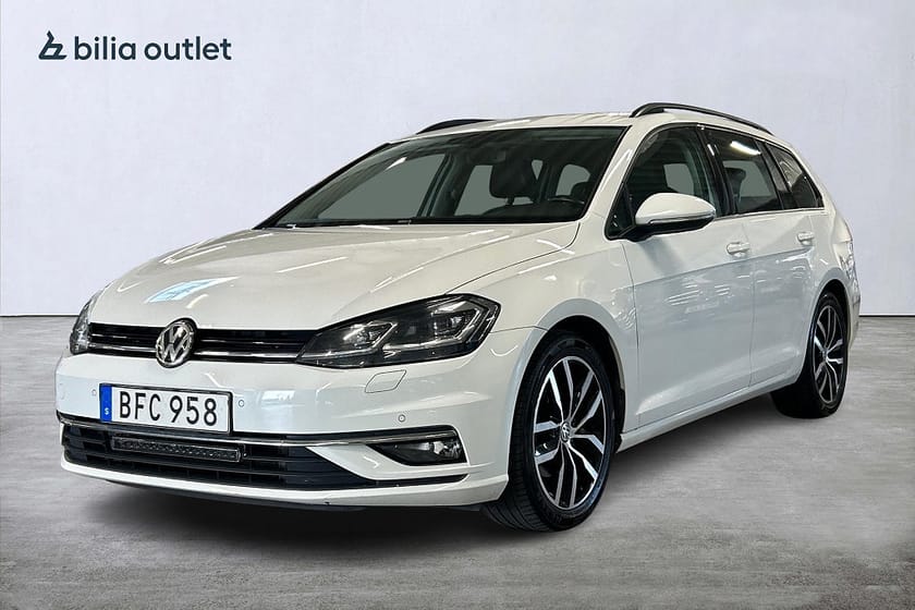Bild 1 av Volkswagen Golf Sportscombi 2.0 TDI DSG 150hk Cockpit Drag Backkamera