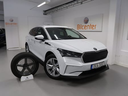 Škoda Enyaq iV 80x Skoda V-Däck ingår Drag-Kamera-Navi-Keyless-CarPlay-Rattv