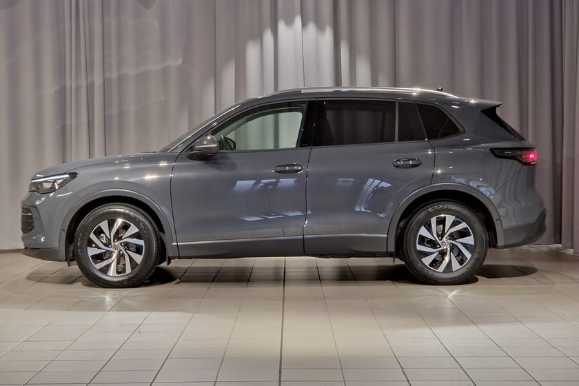 Bild 2 av Volkswagen Tiguan LIFE | 1.5 eTSI | 150 HK | Parkeringsvärmare
