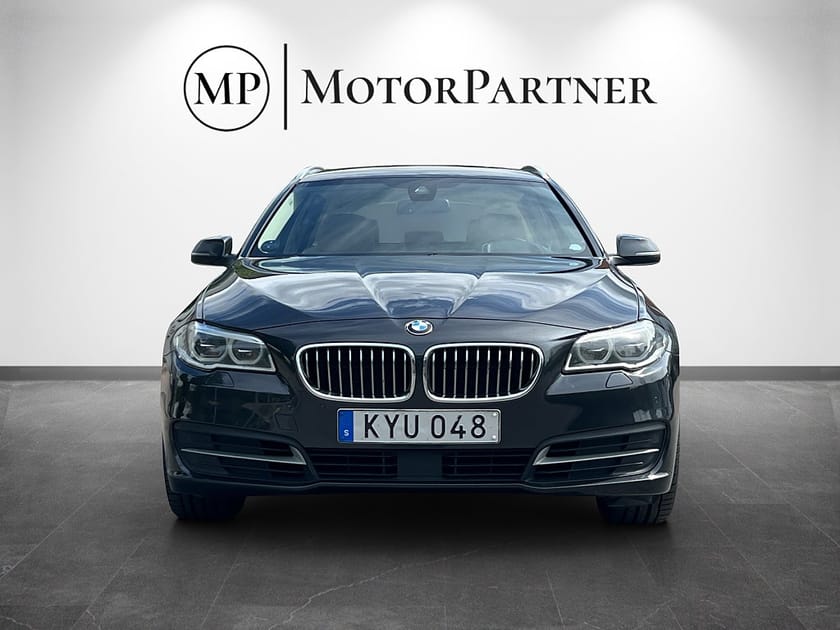 Bild 3 av BMW 530d xDrive Touring Skinn HuD Cockpit Navi Drag Värmare Euro 6