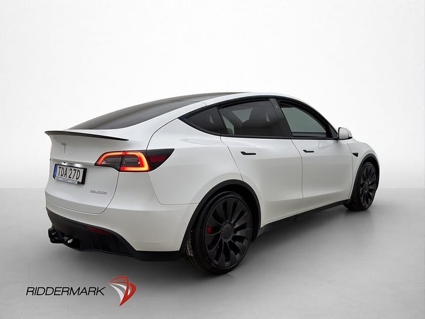 Bild 5 av Tesla Model Y Performance Dragkrok Autopilot MOMS