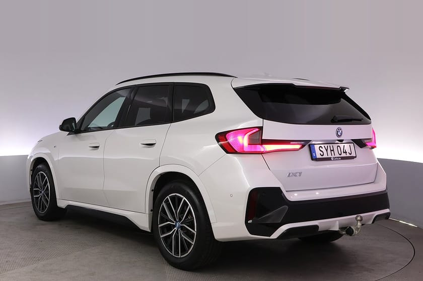 Bild 4 av BMW iX1 xDrive30 M-Sport Drag BLIS Adap.LED DAP