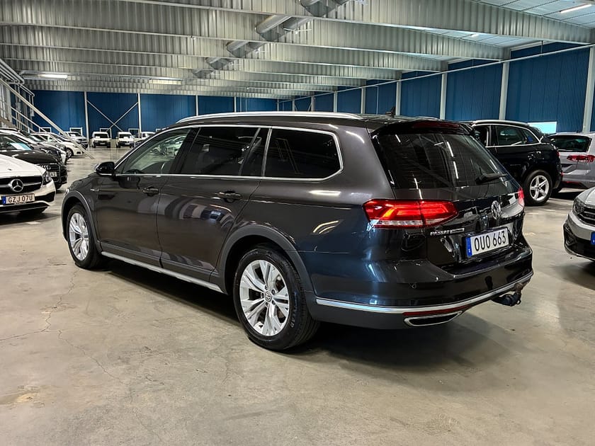 Bild 5 av Volkswagen Passat Alltrack 2.0 TDI Aut 4Motion | Värmare | Dragkrok | V-hjul