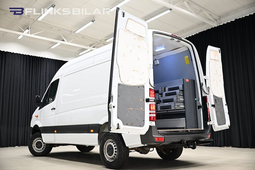 Bild 5 av Mercedes-Benz Sprinter 316 BlueTEC 4MATIC Skåpbil 163HK Inredd|Drag|Värmare