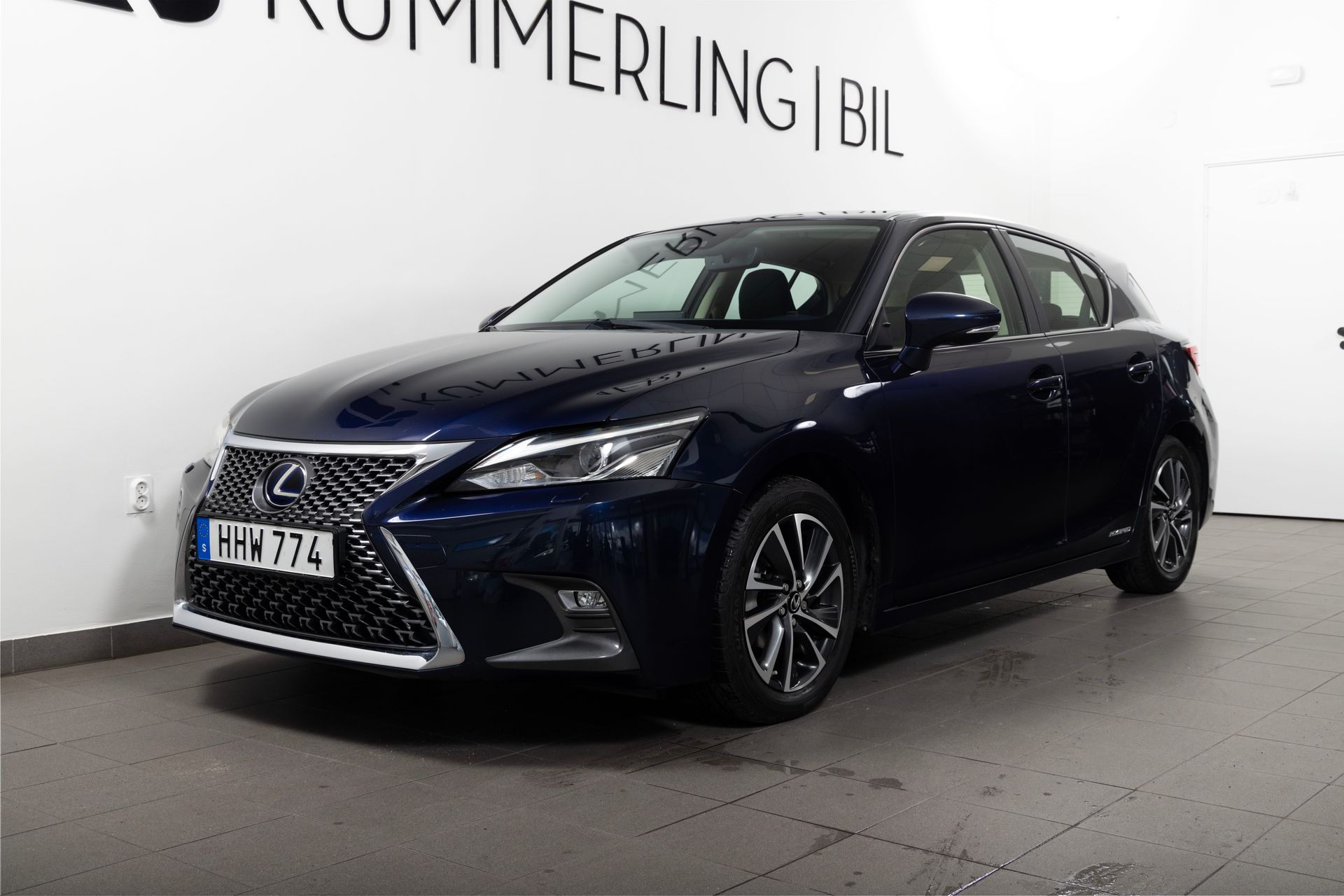 Lexus CT 200h 2018, bild 2/10