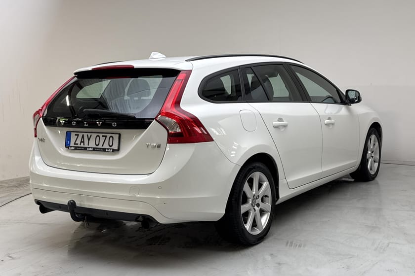 Bild 3 av Volvo V60 T3 (152hk) Classic Edition Drag Värmare
