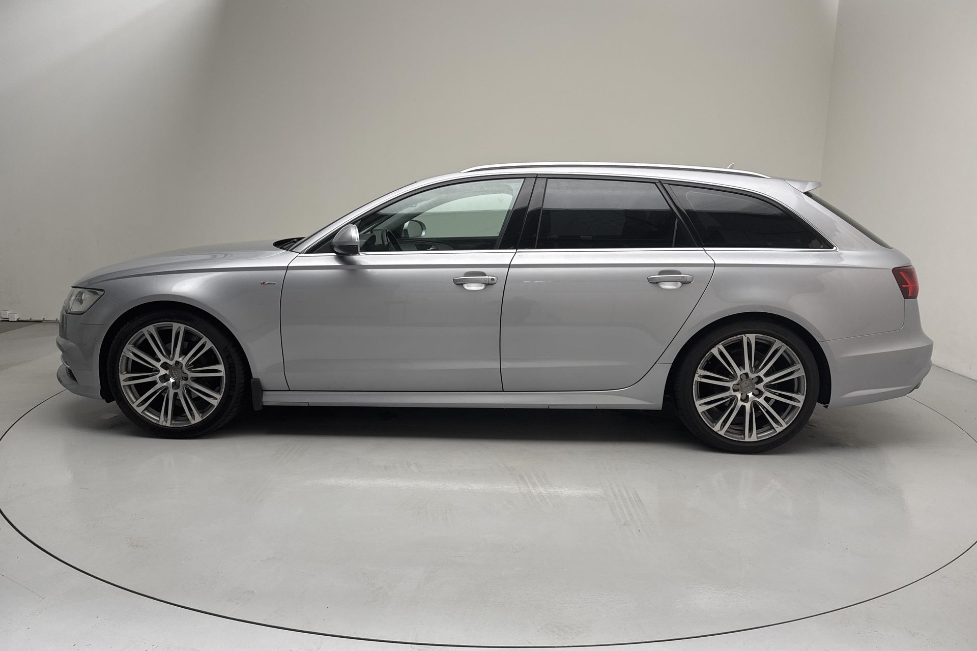 Audi A6 2016, photo 2/10