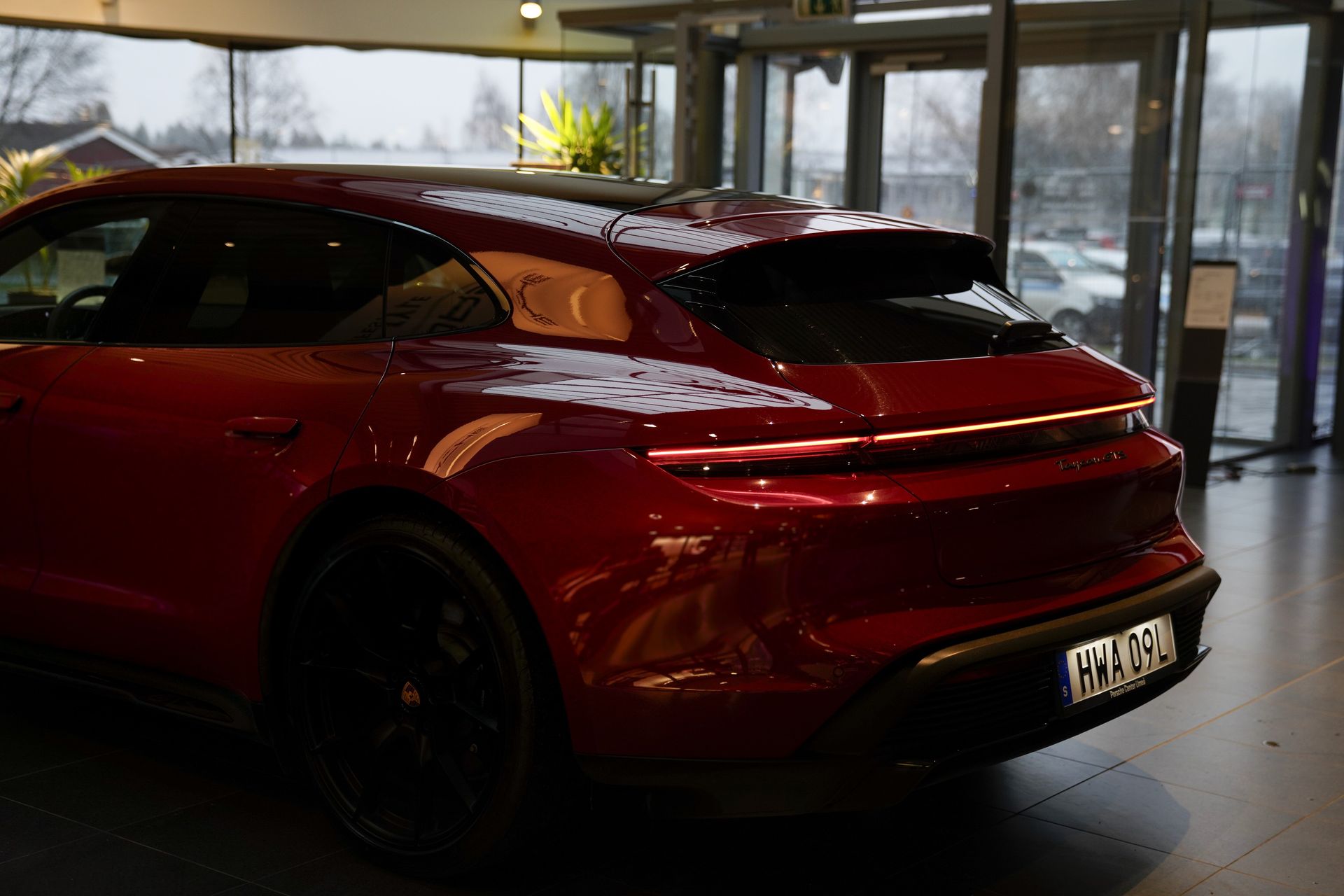 Porsche Taycan GTS 2023, bild 6/10