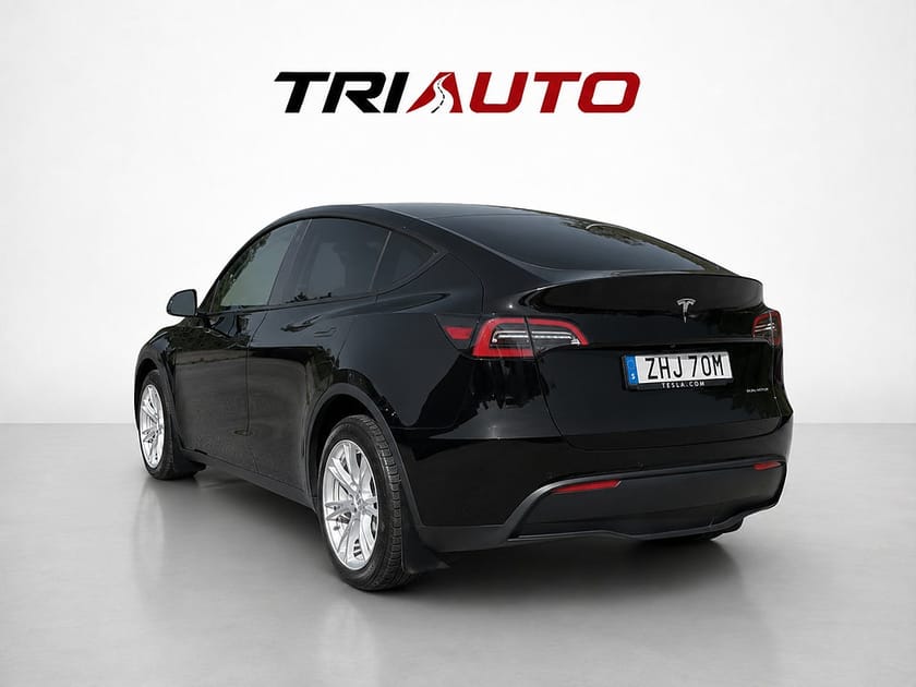 Bild 4 av Tesla Model Y Long Range AWD Drag V-Pump Premiumljud 1-Brukare Pano