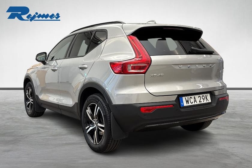 Bild 3 av Volvo XC40 B3 FWD Bensin Plus Dark