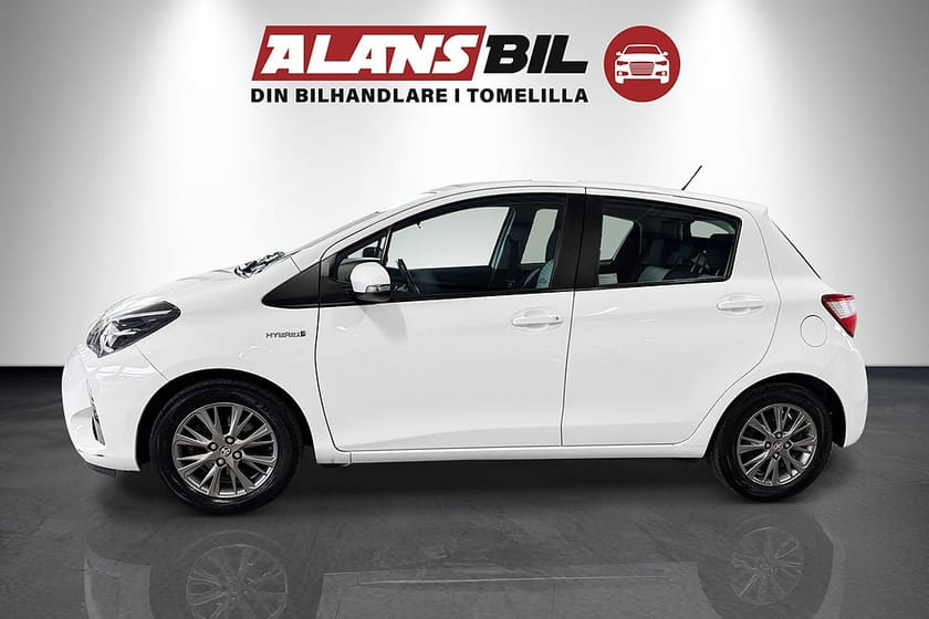 Bild 3 av Toyota Yaris Hybrid e-CVT Active Euro 6