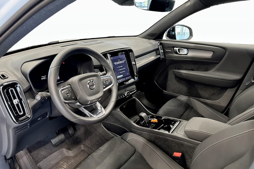 Bild 5 av Volvo EX40 Twin Motor Performance UltraBlackSE