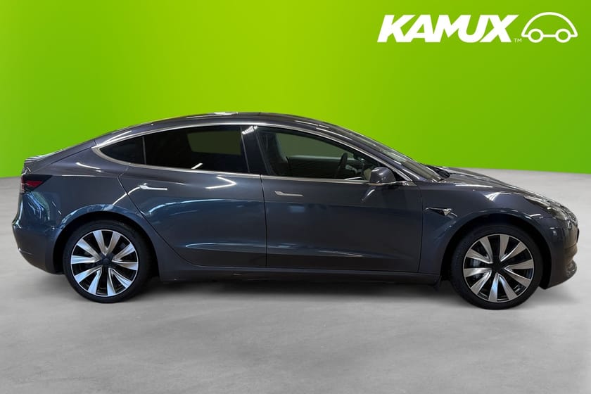 Bild 2 av Tesla Model 3 Standard Range Plus 325hk Pano Autopilot Kamera