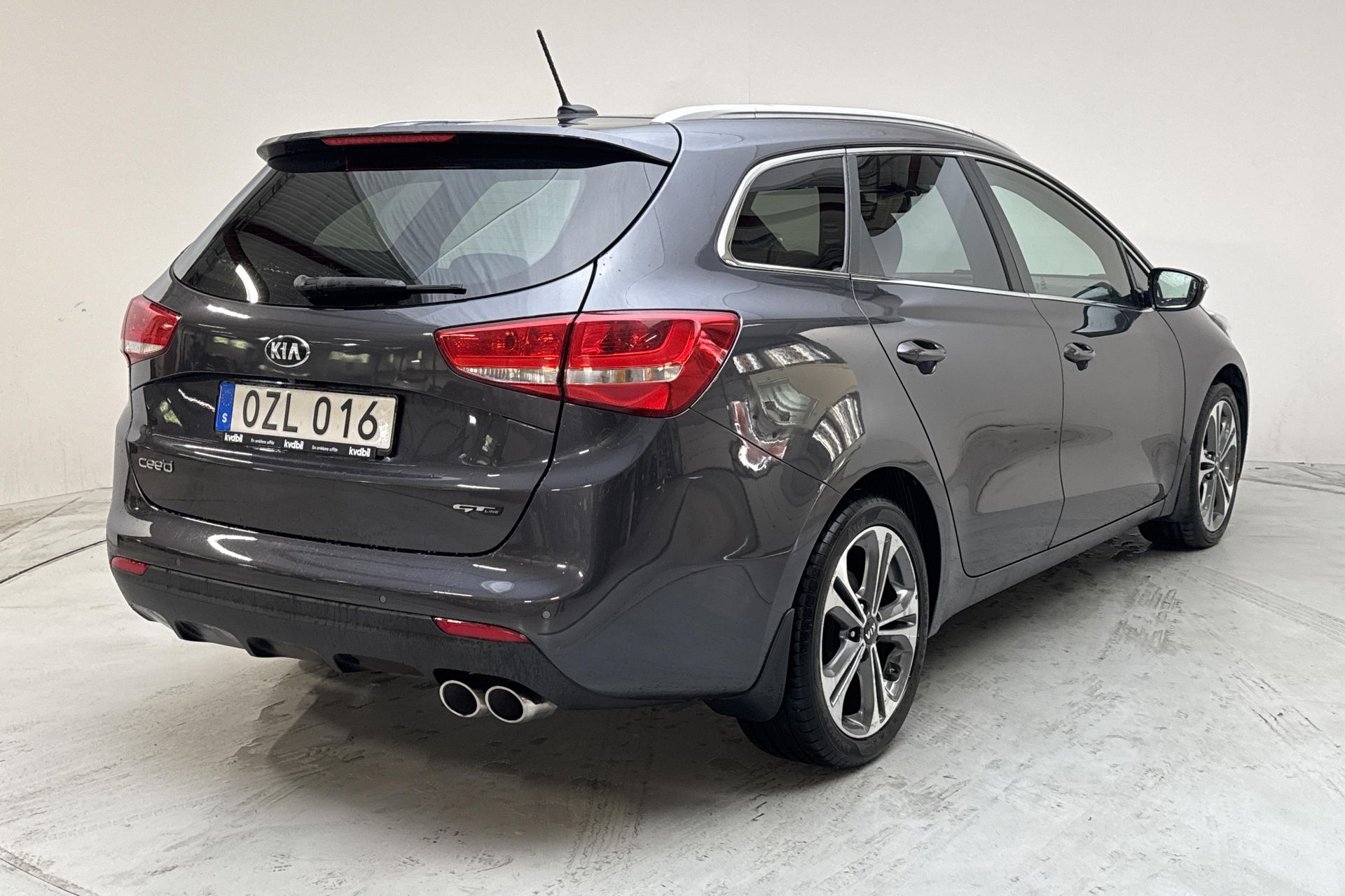 Kia Ceed 1.6 CRDi 2016, bild 3/10