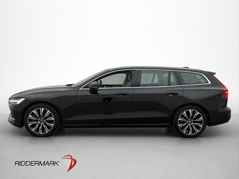 Bild 4 av Volvo V60 T6 AWD Cockpit CarPlay Värm Drag Kamera Navi MOMS