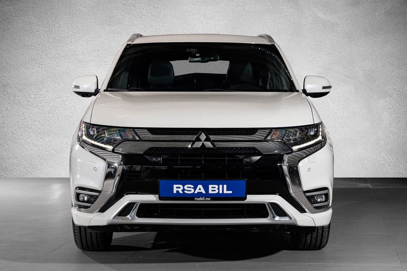 Bilde 3 av Mitsubishi Outlander PHEV 2,4 Instyle ,Norsk bil, Nybilgaranti, Hengerfeste,4x4
