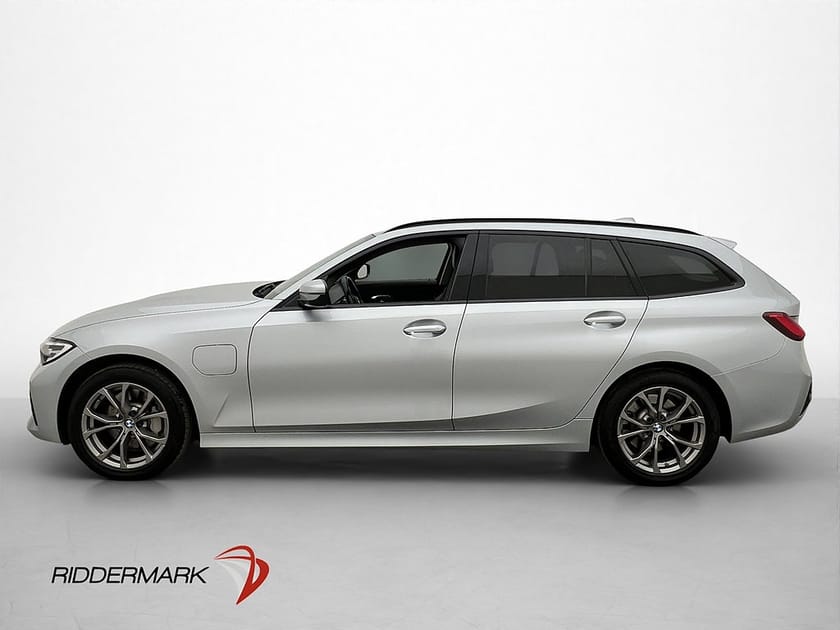 Bild 4 av BMW 330e xDrive Touring 330 Sport line Plug-in hybrid 292hk Drag Cockpit