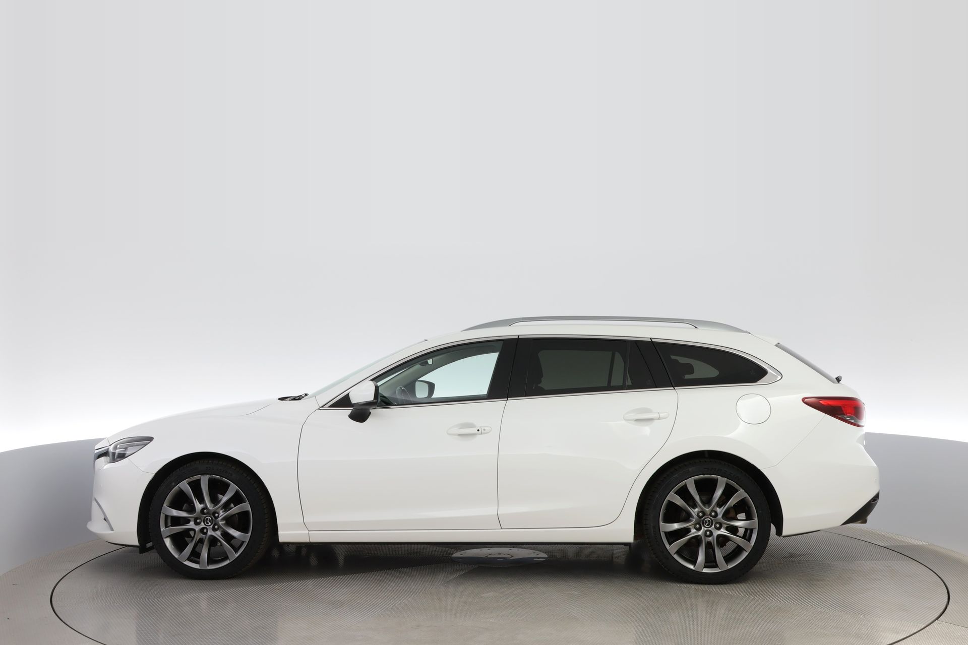 Mazda 6 Wagon 2,2 SKYACTIV D-AWD 2016, bild 2/10