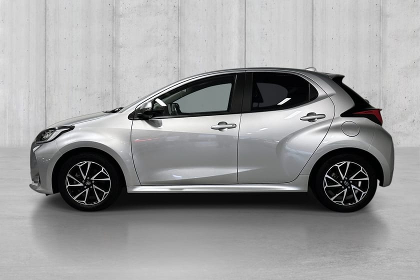 Bilde 4 av Toyota Yaris Hybrid Active Tech+ | Norsk | Keyless | Komplett hefte