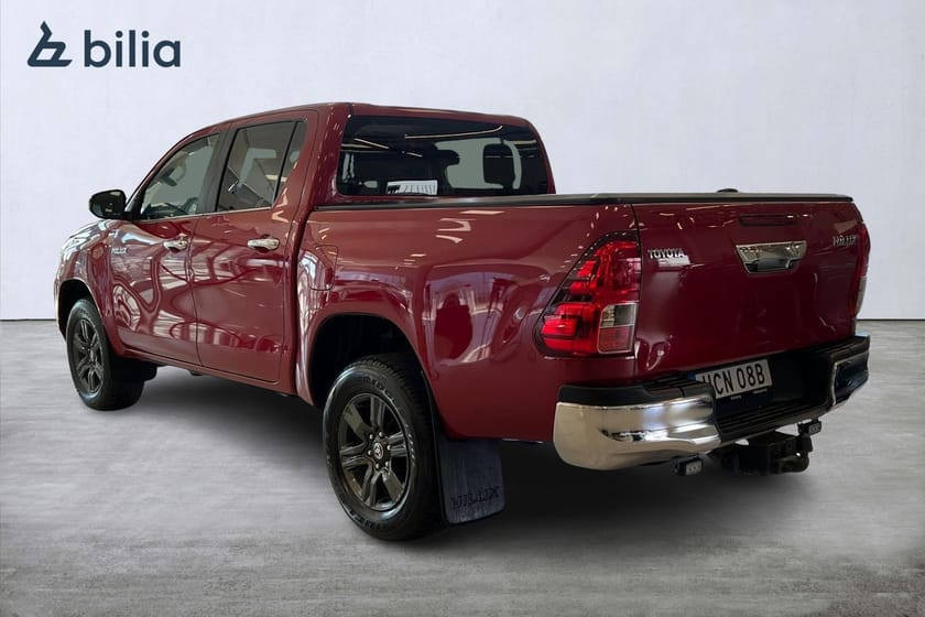 Bild 2 av Toyota Hilux Dubbelhytt D-cab 2,4 Turbo Automat HERO Drag / Flaklock / LED-ramp