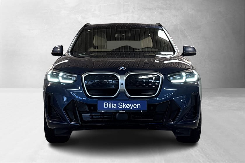 Bilde 2 av BMW iX3 Fully Charged, H/K, ComfAcc, Laser, Adp-Cruise, HUD