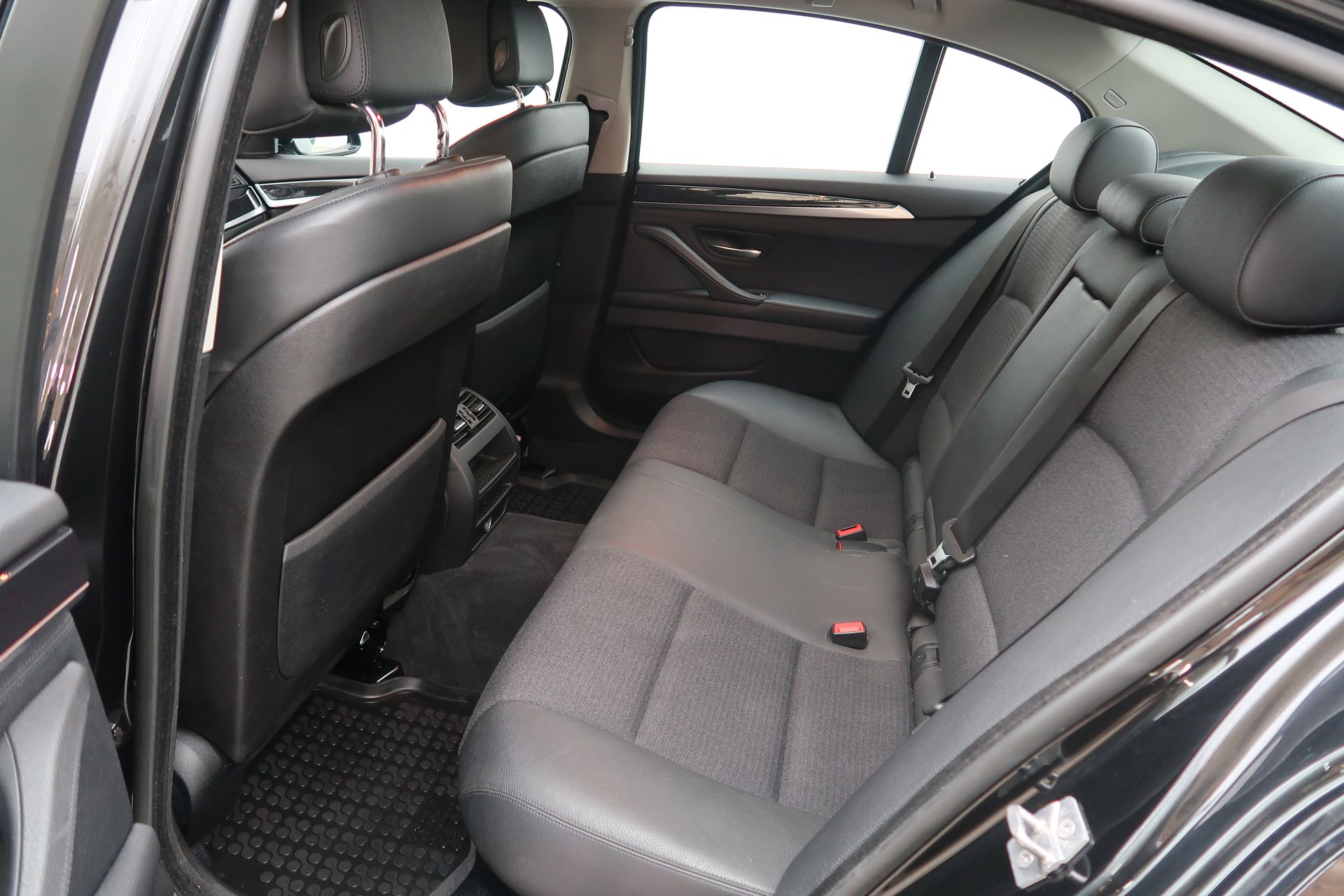 BMW 520 2011, bild 5/9
