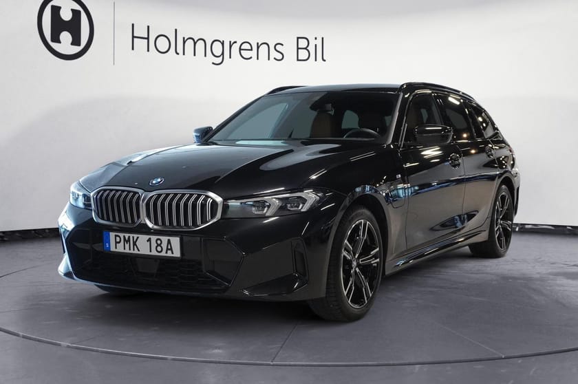 Bild 1 av BMW 330e xDrive Touring Laddhybrid M-Sport Active Edition Aktiv Fart Drag Backkamera HiFi
