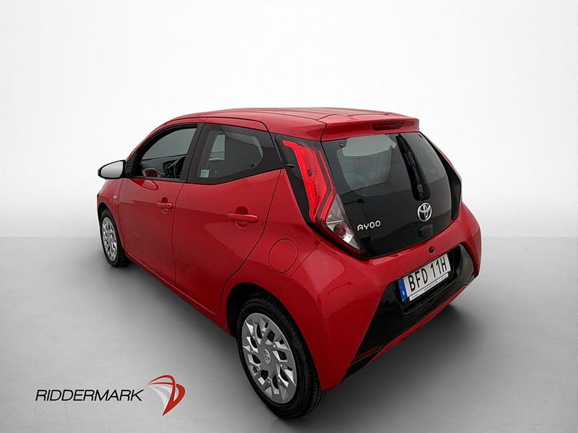 Bild 4 av Toyota Aygo 1.0 72hk X-PLAY Kamera CarPlay 0,42l/mil