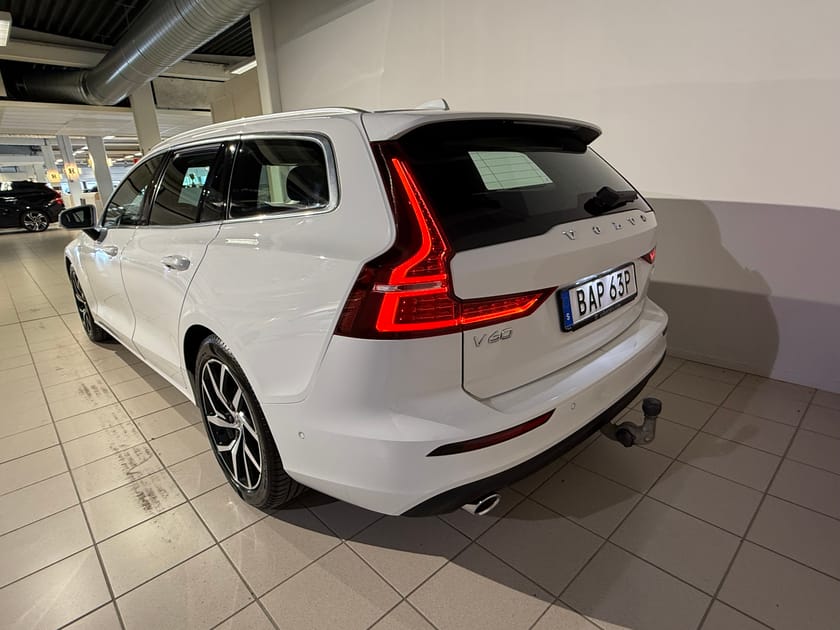 Bild 4 av Volvo V60 T6 TE Momentum Advanced Edition