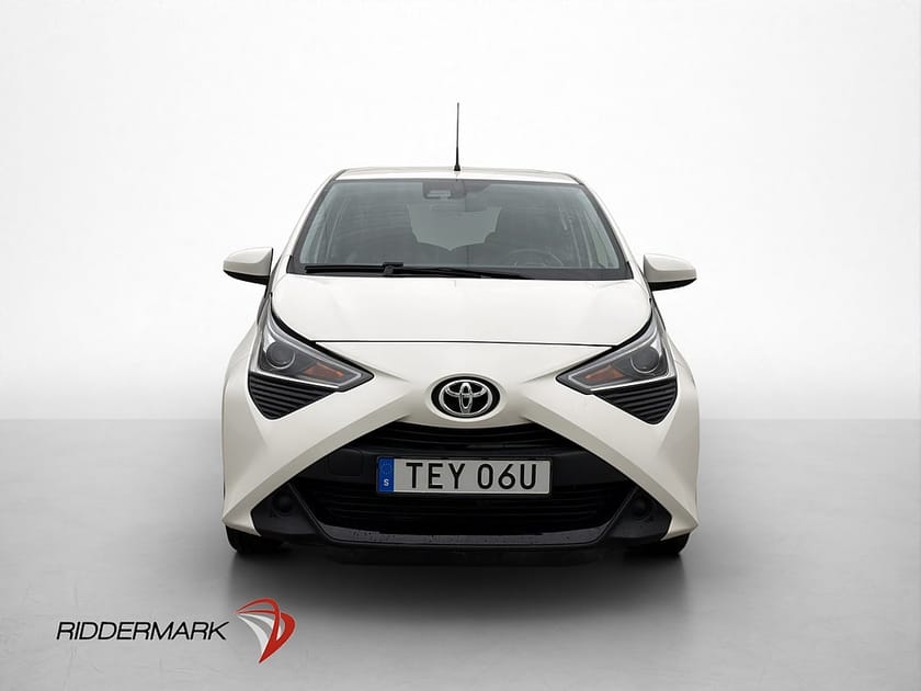 Bild 2 av Toyota Aygo 1.0 72hk X-PLAY Kamera Farthållare Bluetooth