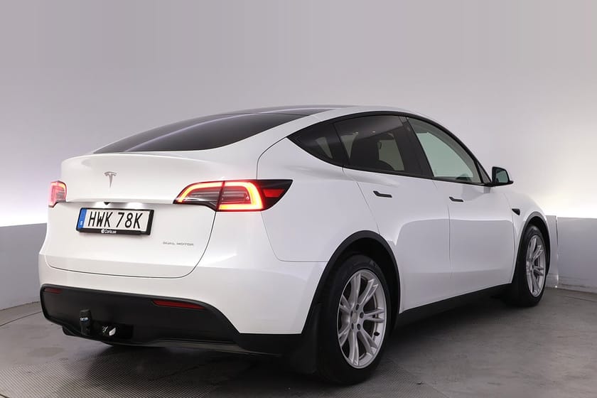 Bild 5 av Tesla Model Y Long Range AWD Drag Autopilot Panorama