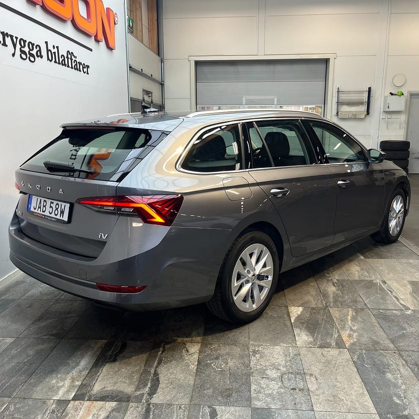 Bild 4 av Škoda Octavia Kombi iV Skoda Style Carplay Backkamera Värmare Rattvär