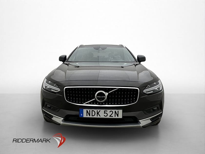 Bild 2 av Volvo V90 Cross Country D4 AWD Advanced Värm Pano H/K Drag