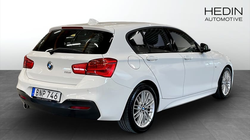 Bild 2 av BMW 118i M-sport Läder Sportstolar Endast 3462 mil