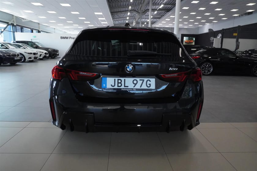 Bild 2 av BMW 120 M Sport Navi Park Assist