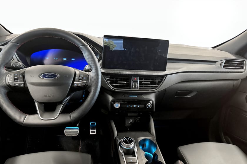 Bild 4 av Ford Kuga Plug-In Hybrid ST-Line X 2.5 FWD 243hk Black Edition CVT