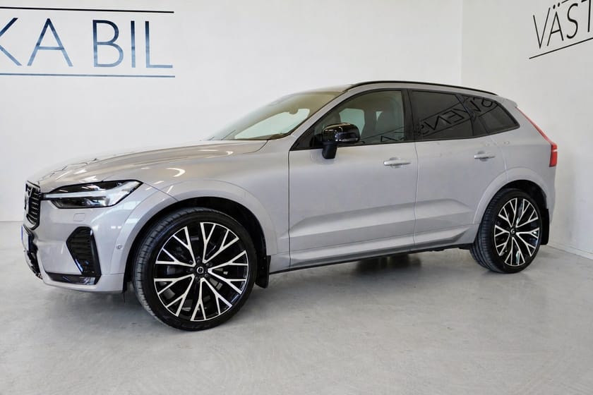 Bild 5 av Volvo XC60 B4 AWD R-design H&K/22"/Pano/Drag/3,45% Ränta